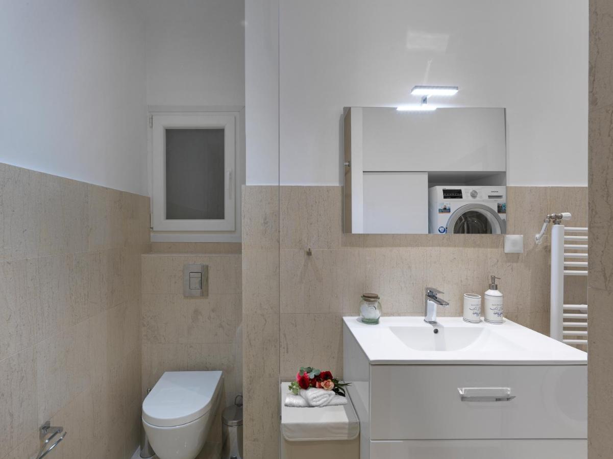 Newly Renovated Apartment In The Heart Of Atina Dış mekan fotoğraf